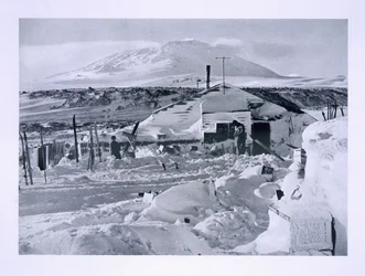 Im Winterquartier arbeiten an Karten und Aufzeichnungen, aus 